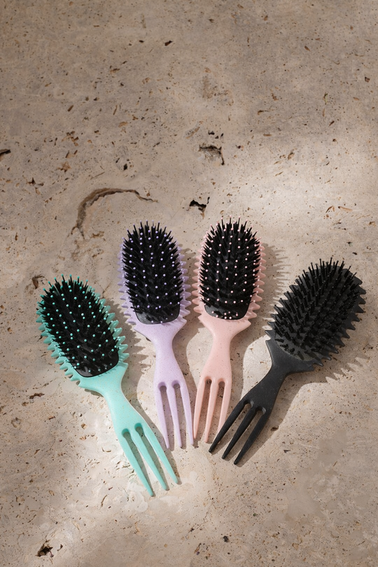 Three-Prong Curl Defining Brush